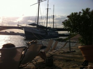 Hosting Stammtisch Mainz - Sonnenuntergang am Online Marketing Schiff